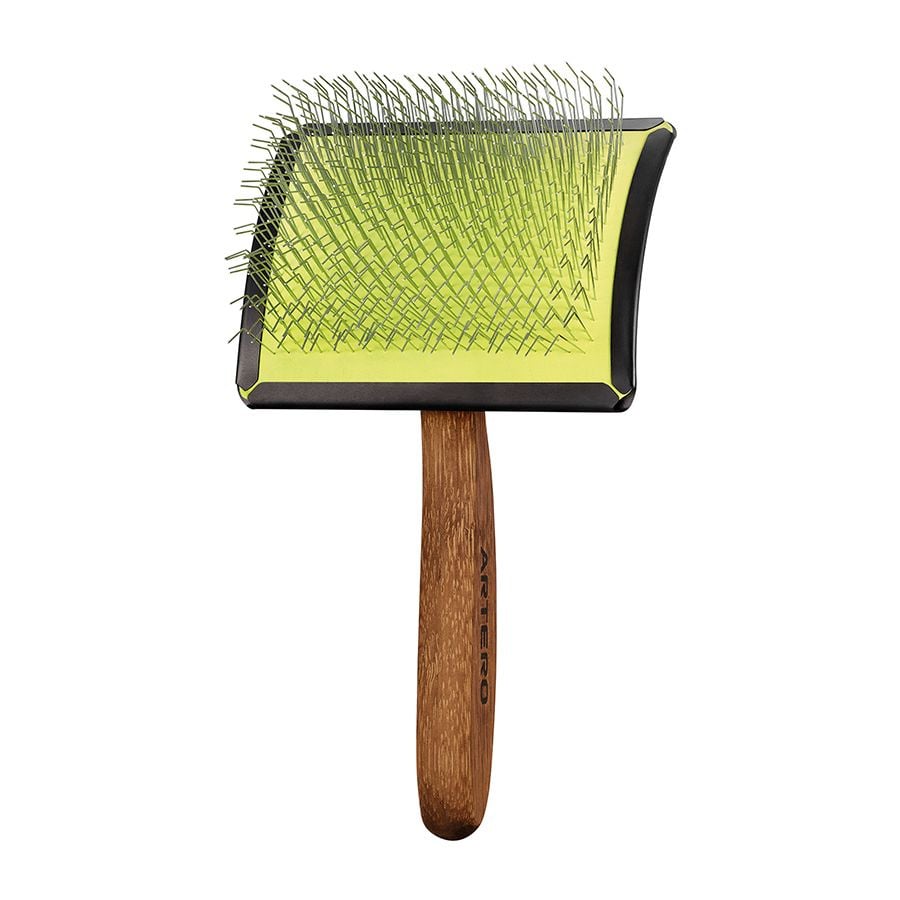 Artero Maya – Curved Slicker Brush File Pin